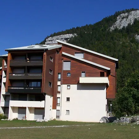 Appartement 30m² Au Pied Des Pistes à Corrençon-en-vercors - Fr-1-515-220 *